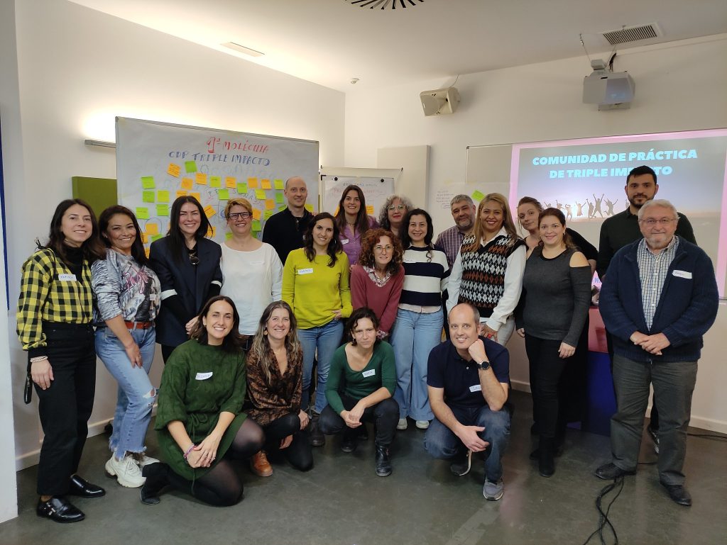 Participantes en las primeras sesiones de la nueva Comunidad de Práctica de Triple Impacto de Valencia