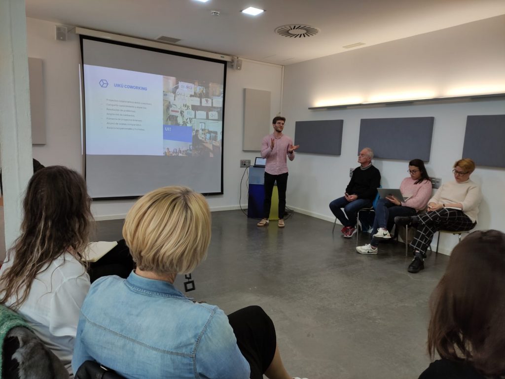 Fotografía de participantes en el ciclo de talleres Triple Balance para Organizaciones de Futuro